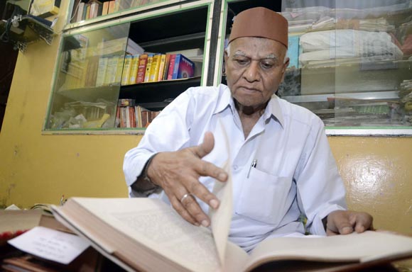 Pandit Gulam Dastgir