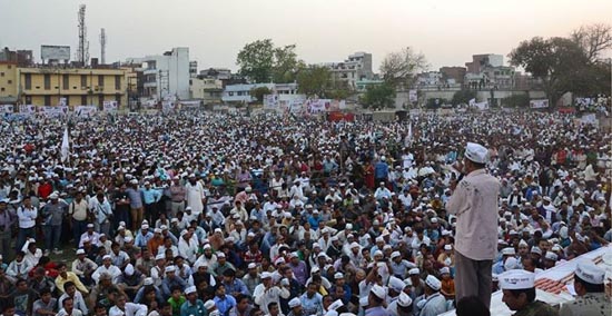 Kejriwal in Varanasi