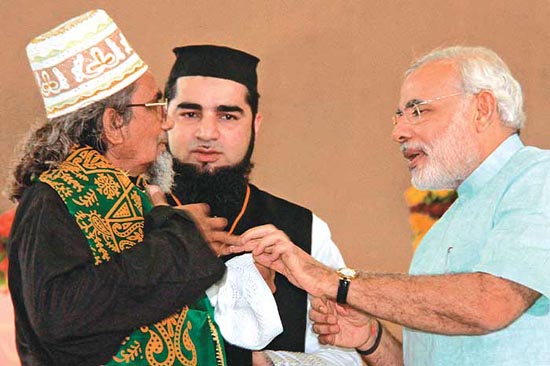 Modi refuses cap