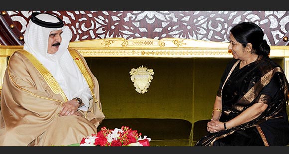 Sushma with Bahrain King