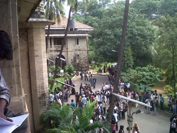 Ismail Yusuf College