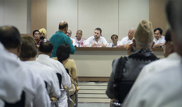 Rahul Gandhi meeting Muslims