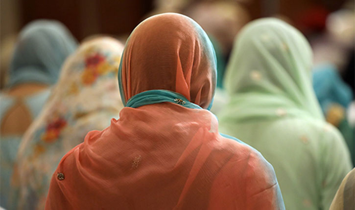 Women Worship In Mosque