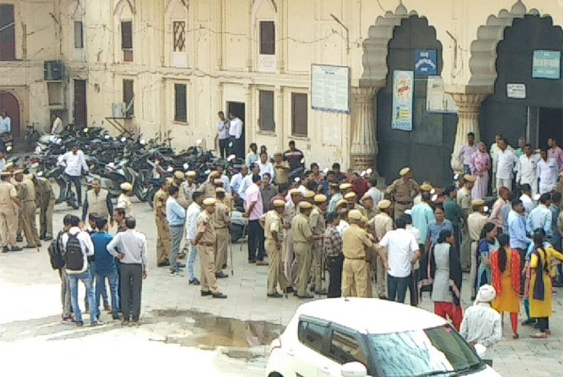 Lawyers Police Clash Alwar Court