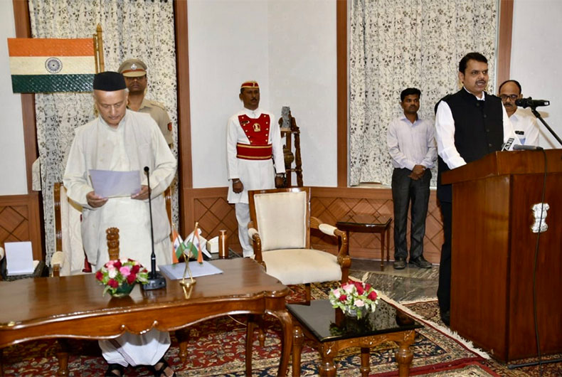 Fdanavis Resigned as Maharashtra CM