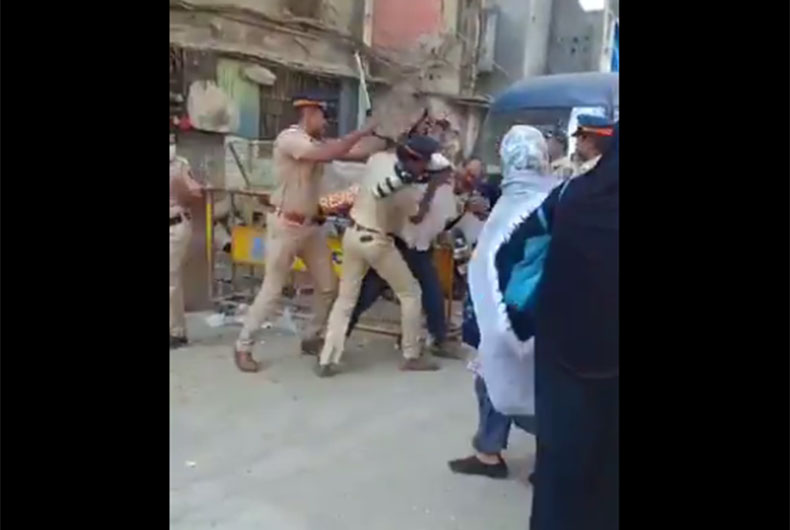 Police Beat Journalist at Mumbai Bagh