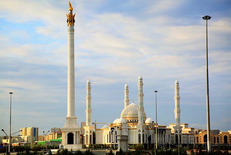 Nur Sultan Mosque