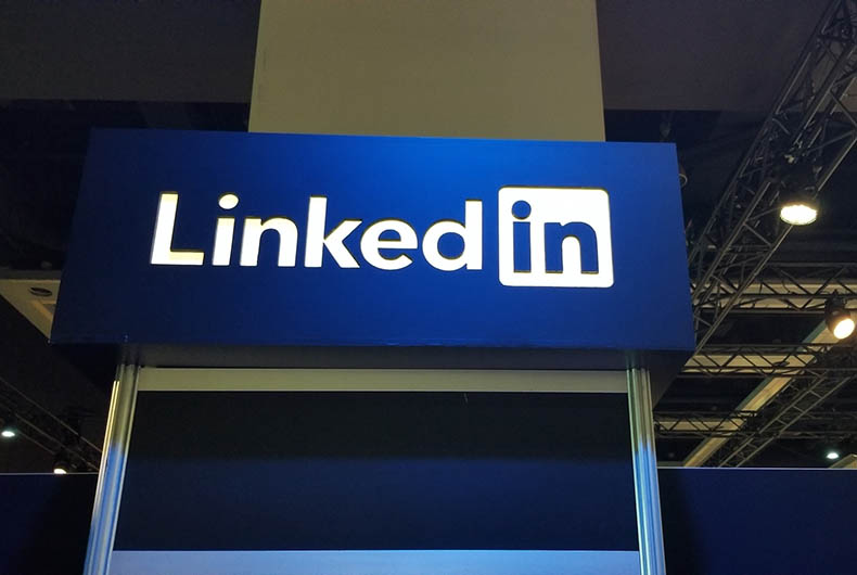 LinkedIn Job Hunt Feature