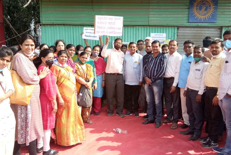 Teachers Protest at Azad Maidan