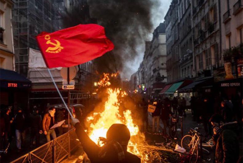 Protests in Paris escalate after shooter who killed 3 Kurds released