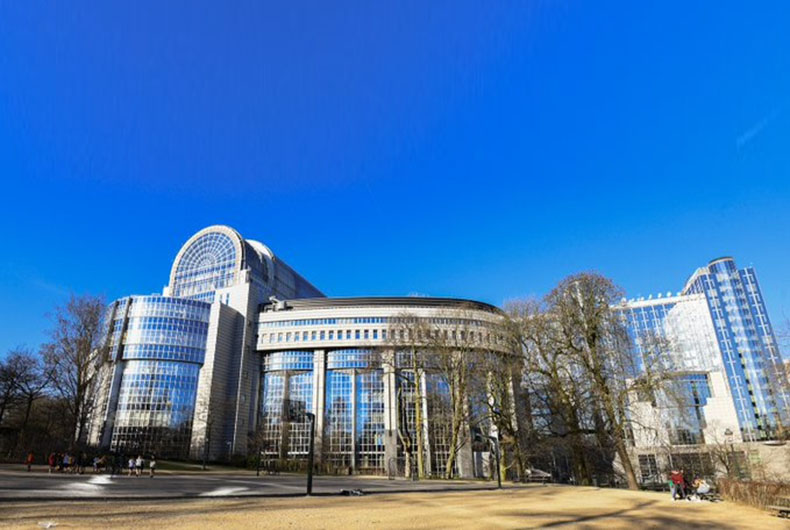 Law banning targeted ad