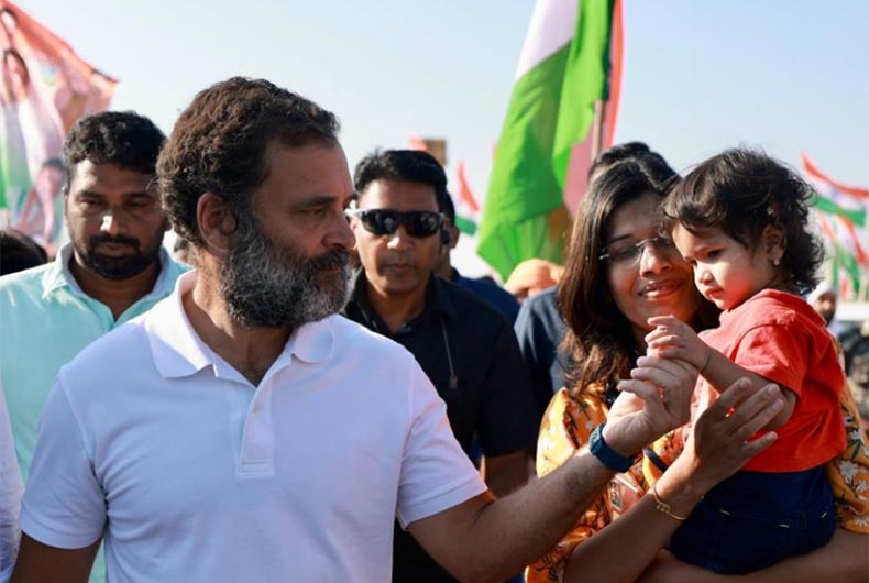 Bharat Jodo Yatra continues in Telangana - Highlights