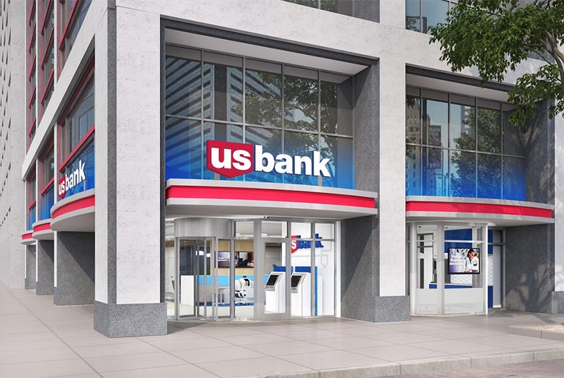 Top rating agency warns of more pain ahead for US banking system