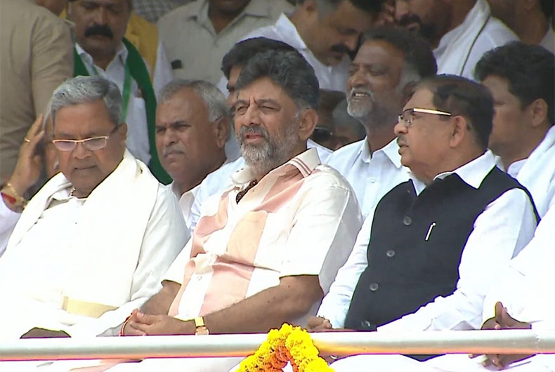 Siddaramaiah, DK Shivakumar take oath as new Karnataka CM, DyCM