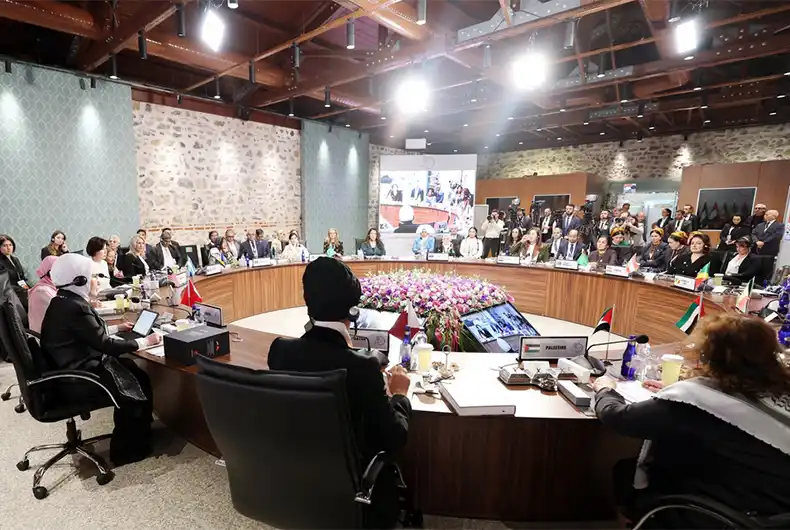 Qatar Emir's Mother hails resilience of Palestinian children, regrets her role at UNESCO