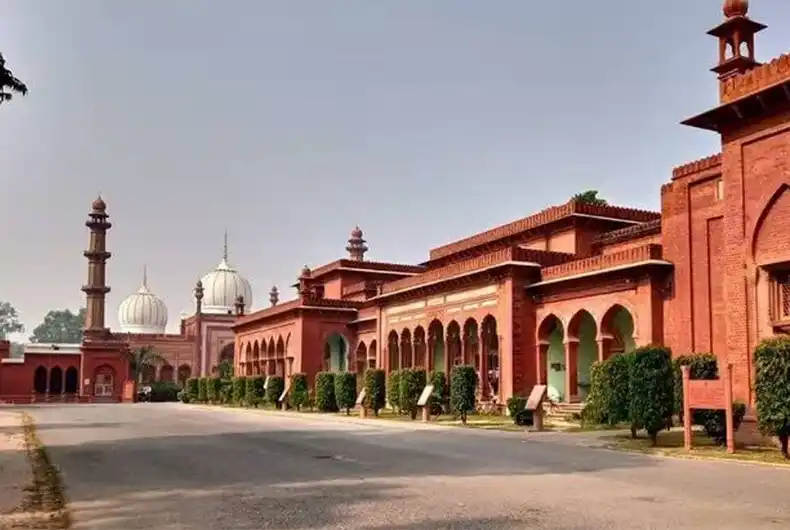 AMU students fight for dominance on university campus, 3 injured in firing