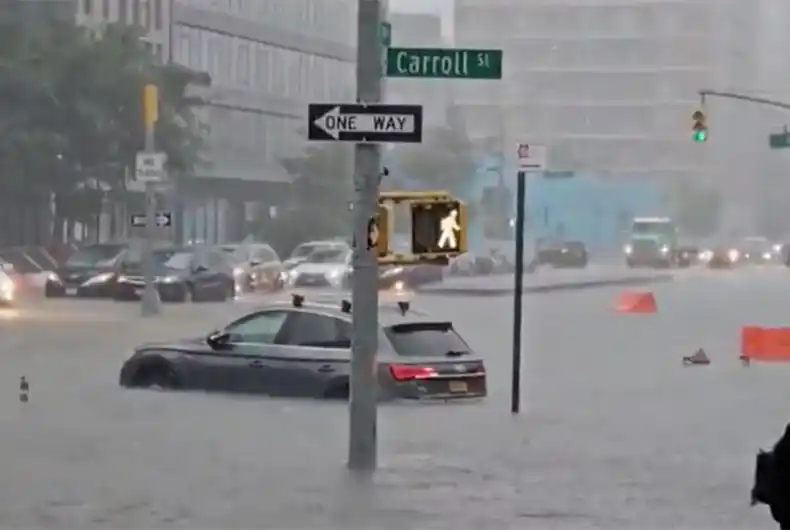 New York streets, subways snarled by heavy downpour