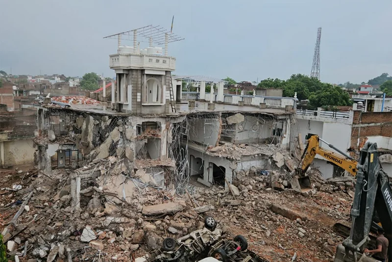 MP: Chhatarpur Cong leader’s bungalow razed after “bulldozer action”