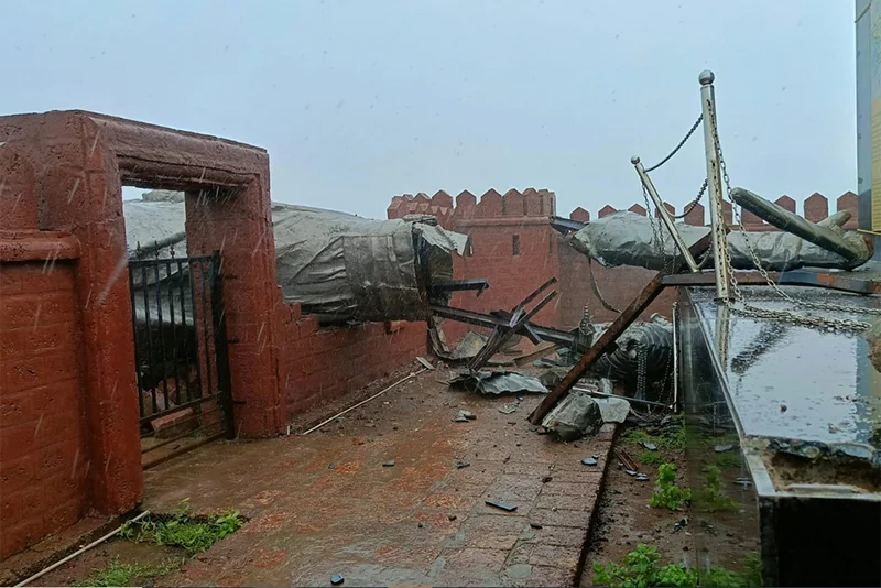 Outrage as Shivaji statue inaugurated by Modi collapsed