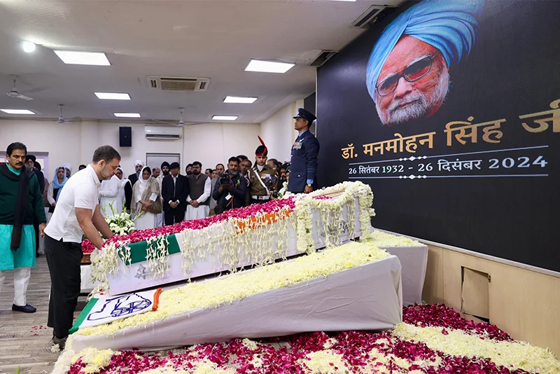 In Pictures: India Bids Farewell to Dr Manmohan Singh