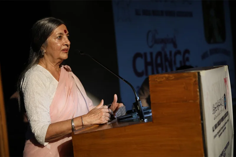 Muslim women hailed for lowest proportion of female foeticide