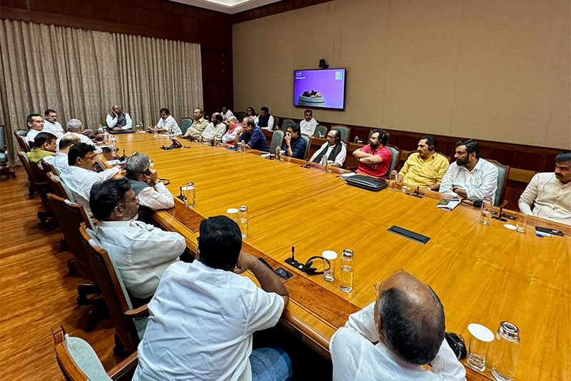 'INDIA' to oppose Waqf Bill; Asks likeminded parties to come along