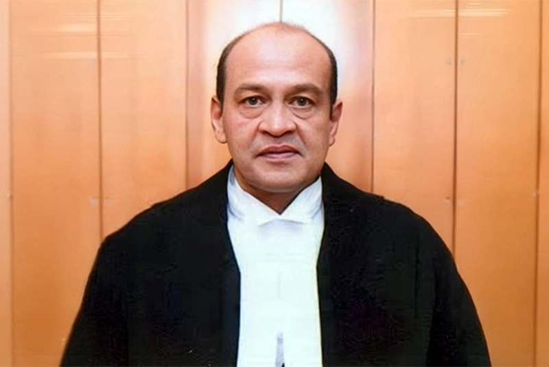 Pile of unaccounted cash found at Delhi HC Judge's residence